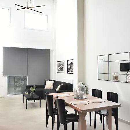 Annabell & Apartament Lamía